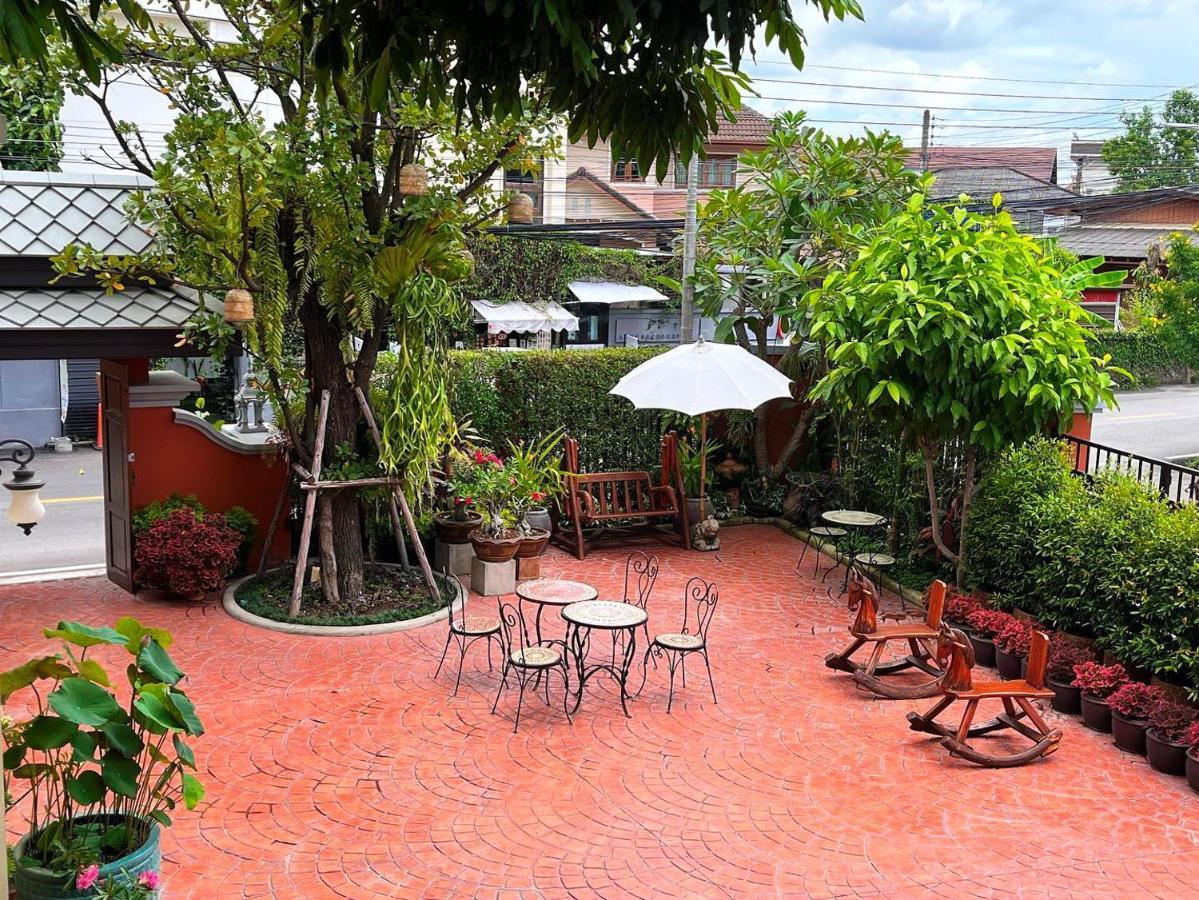 Wualai Sabaidee Acomodação com café da manhã Chiang Mai Exterior foto